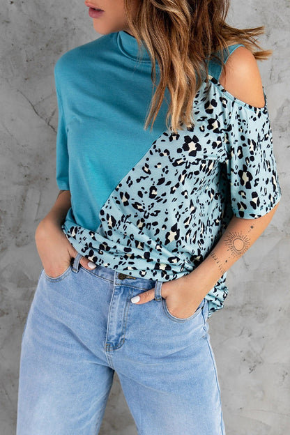 Women's T-shirt – Relaxed fit – Asymmetric cut – Shoulder detail – Animal print