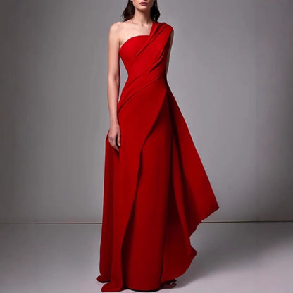 Kjole til dame – Én skulder – Smal passform – Gulvlang – Elegant drapering