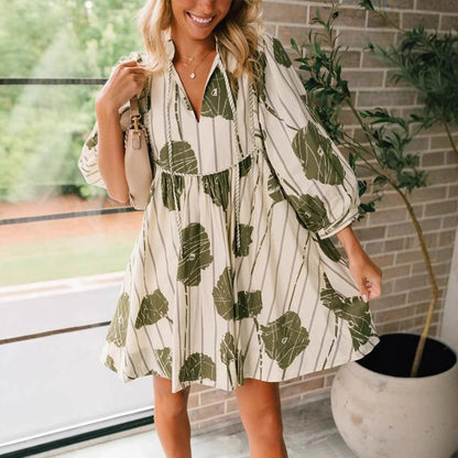 Dress woman – Short model – Loose fit – Floral print – V-neck – Long sleeves