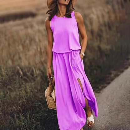 Women's Maxi Dress - Sleeveless - Relaxed Fit - Round Neck - With Pockets and Slit