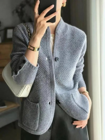 Women's Knitted Cardigan - Wool Blend - V-Neck - Buttons and Front Pockets - Long-Sleeved