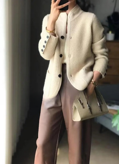 Women's Knitted Cardigan - Wool Blend - V-Neck - Buttons and Front Pockets - Long-Sleeved