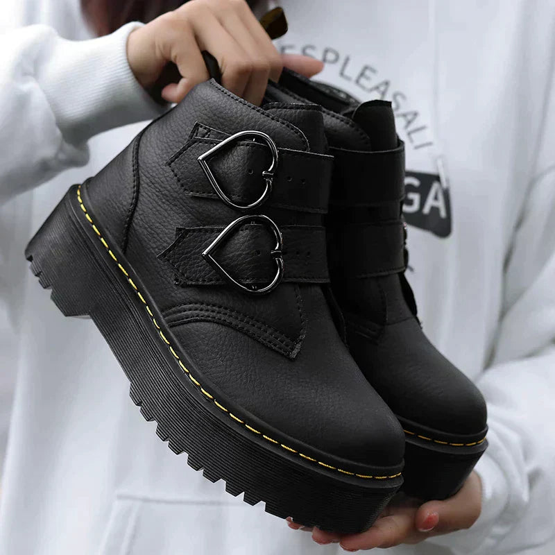 Women's Ankle Boots – Chunky Sole – Structured Fit – Heart-Shaped Buckle