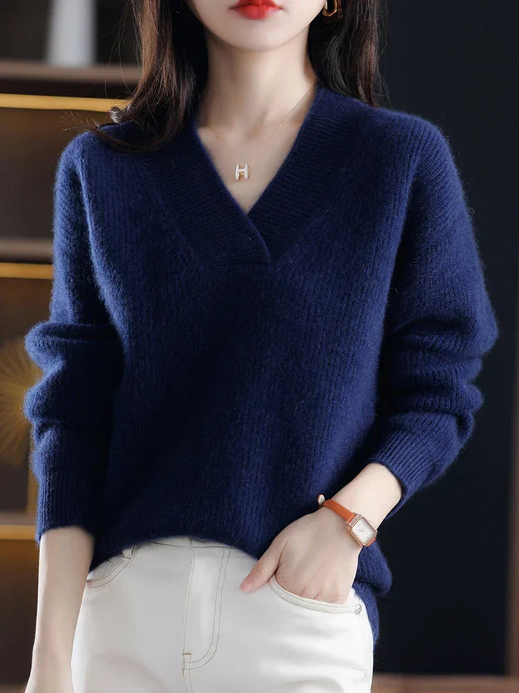 Women's Sweater – Soft Knit – Relaxed Fit – V-neck – Ribbed Edges