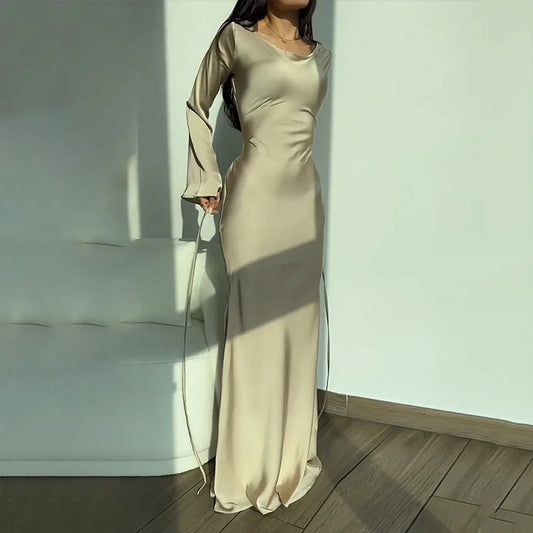 Dress woman – Tight fit – Long-sleeved – Floor-length – Luxurious fabric