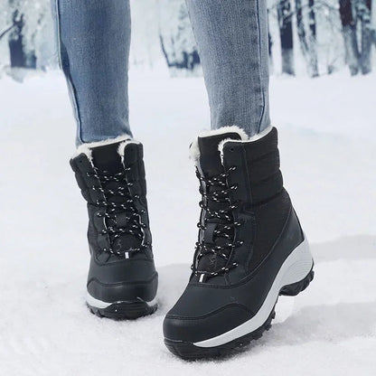 Women's Snow Boots – Mid-Calf – Water-Repellent – Lined with Faux Fur – Lace-Up – Platform Sole