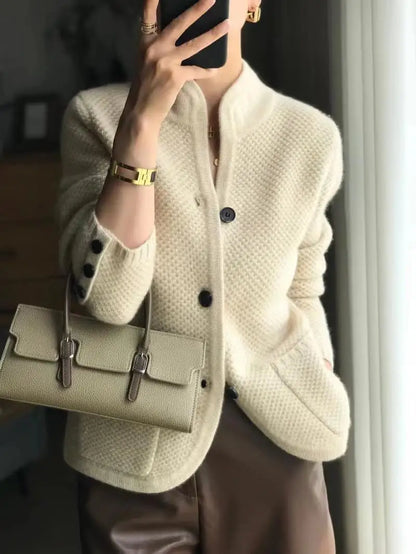 Women's Knitted Cardigan - Wool Blend - V-Neck - Buttons and Front Pockets - Long-Sleeved