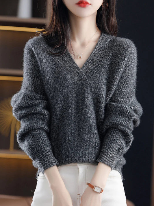 Women's Sweater – Soft Knit – Relaxed Fit – V-neck – Ribbed Edges
