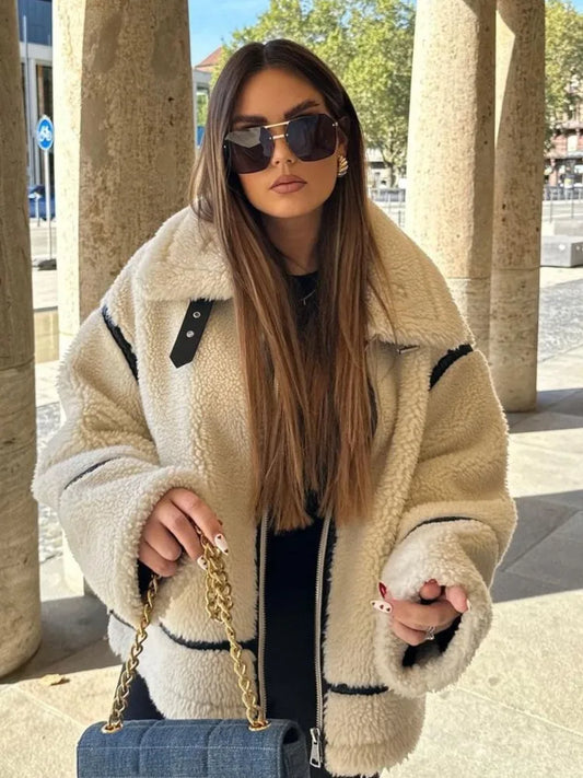 Women's Oversized Sherpa Jacket - Soft and Warm - Zipper and High Collar - Trendy Design