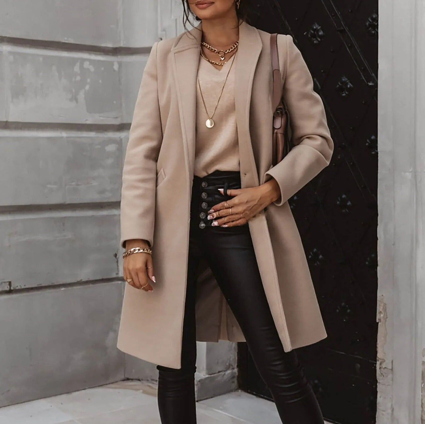 Women's Overcoat – Wool Blend – Tailored Fit – Classic Notch Collar – Elegant Design