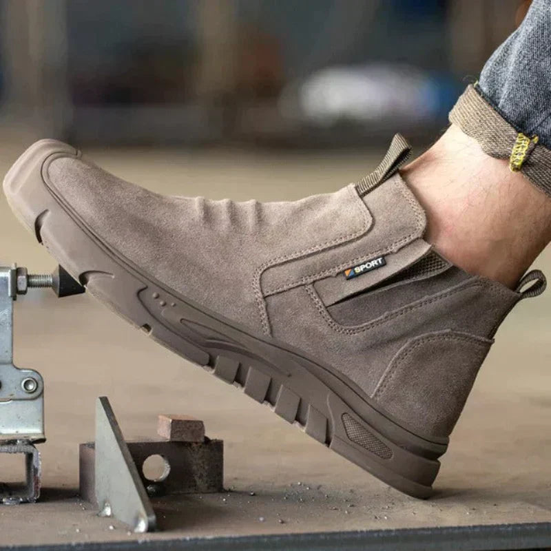 Herrestøvler - Semsket Slip-On - Elastiske Paneler - Robust Gummisåle
