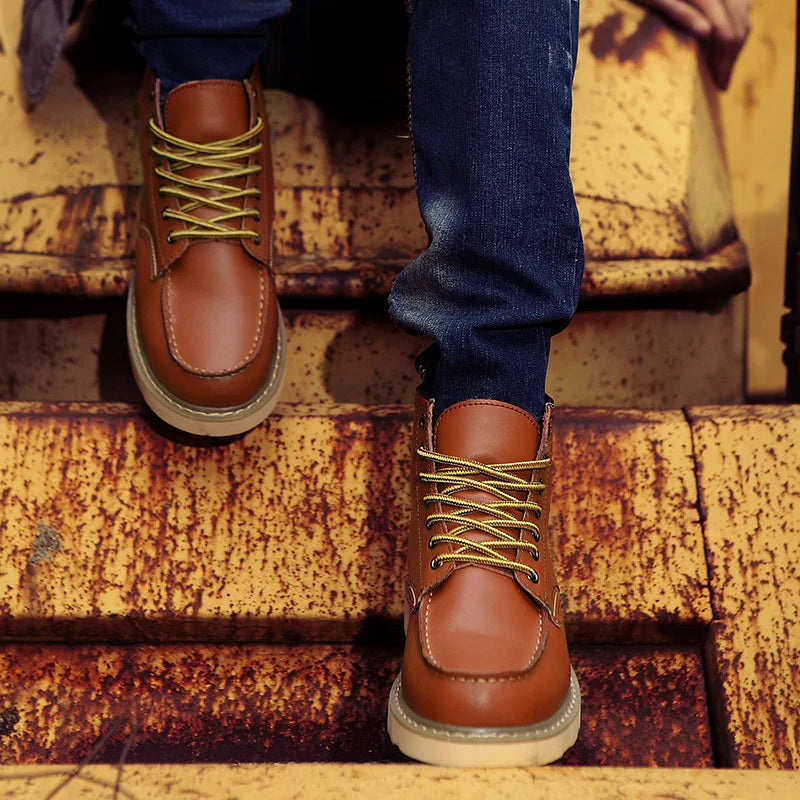 Elegante og slitesterke Rugged Retro Short Boots i lær for moderne menn