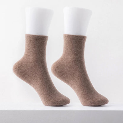 Silvia Form-Fitting Ankle Socks | Ribbed Cuff, Solid Ankle Socks