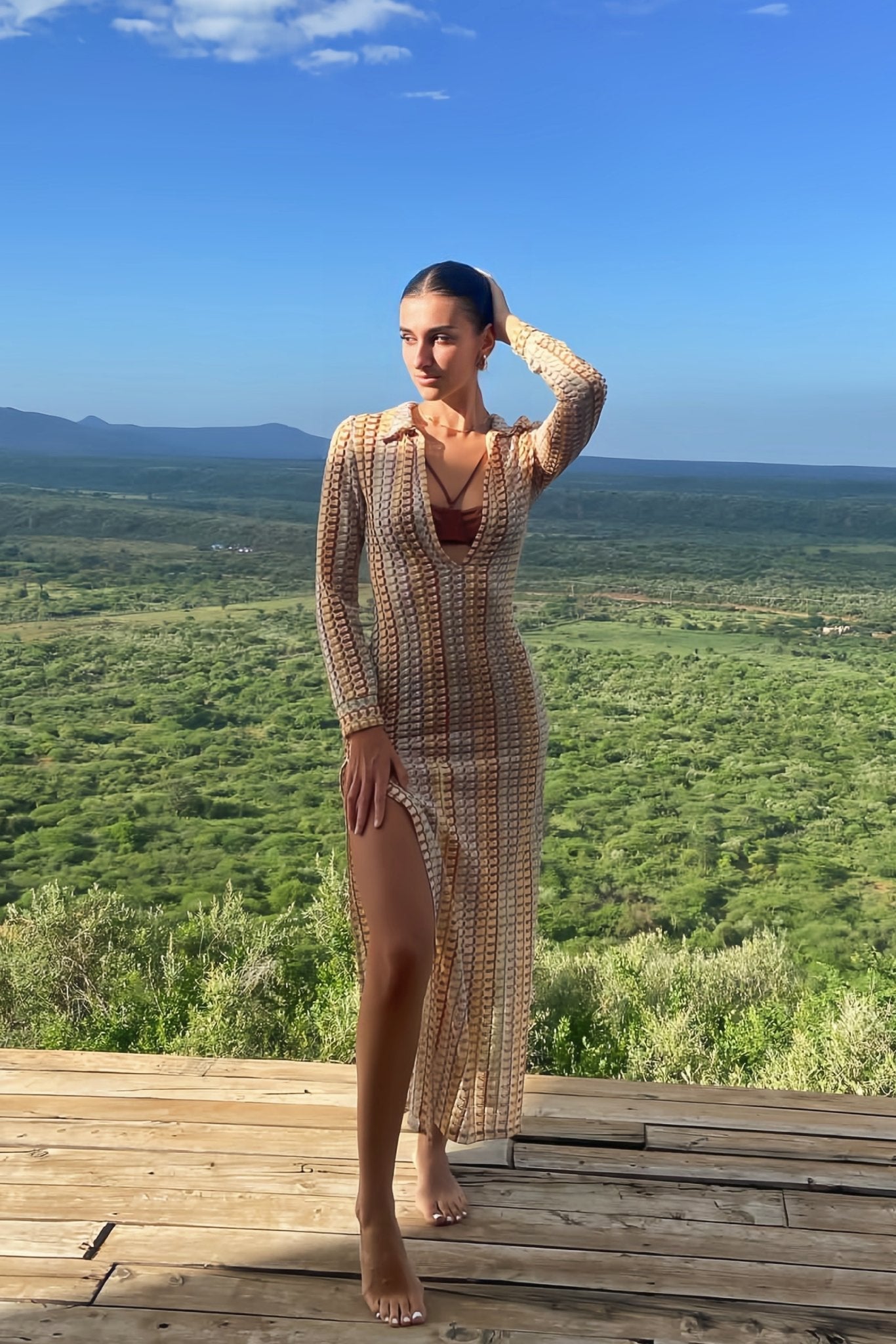 Women's Maxi Dress – Slim Fit – Long-Sleeved – Keyhole Neck – Patterned Knit