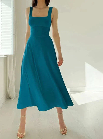 Jette - Elegant, ensfarget kjole