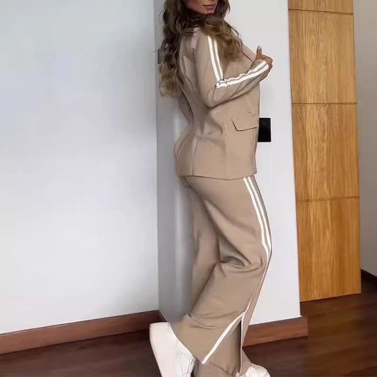 Women's Tracksuit – Relaxed Fit – Breathable Fabric – Full Length – Side Stripe