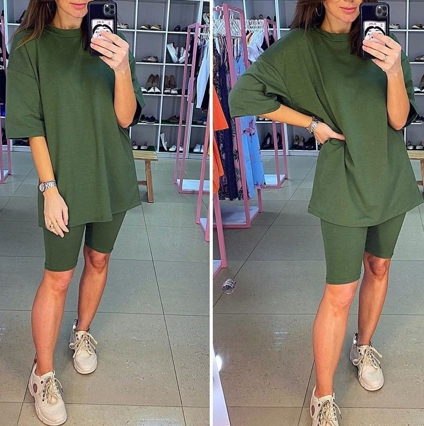 Women's Two-Piece Set – Oversized Tunic with Belt – Tight-Fitting Biker Shorts – Soft Cotton