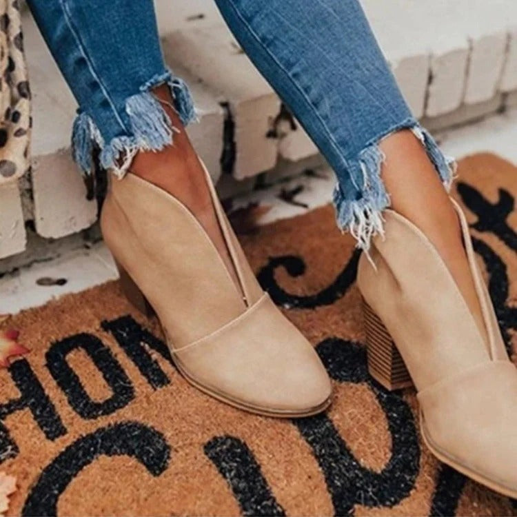 Women's Ankle Boots – Close Fit – Matte Finish – Block Heel – V-Neckline