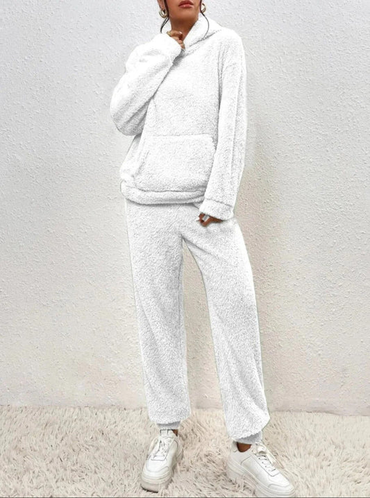 Women's Lounge Set – Teddy Fleece – Relaxed Fit – Hood and Kangaroo Pocket