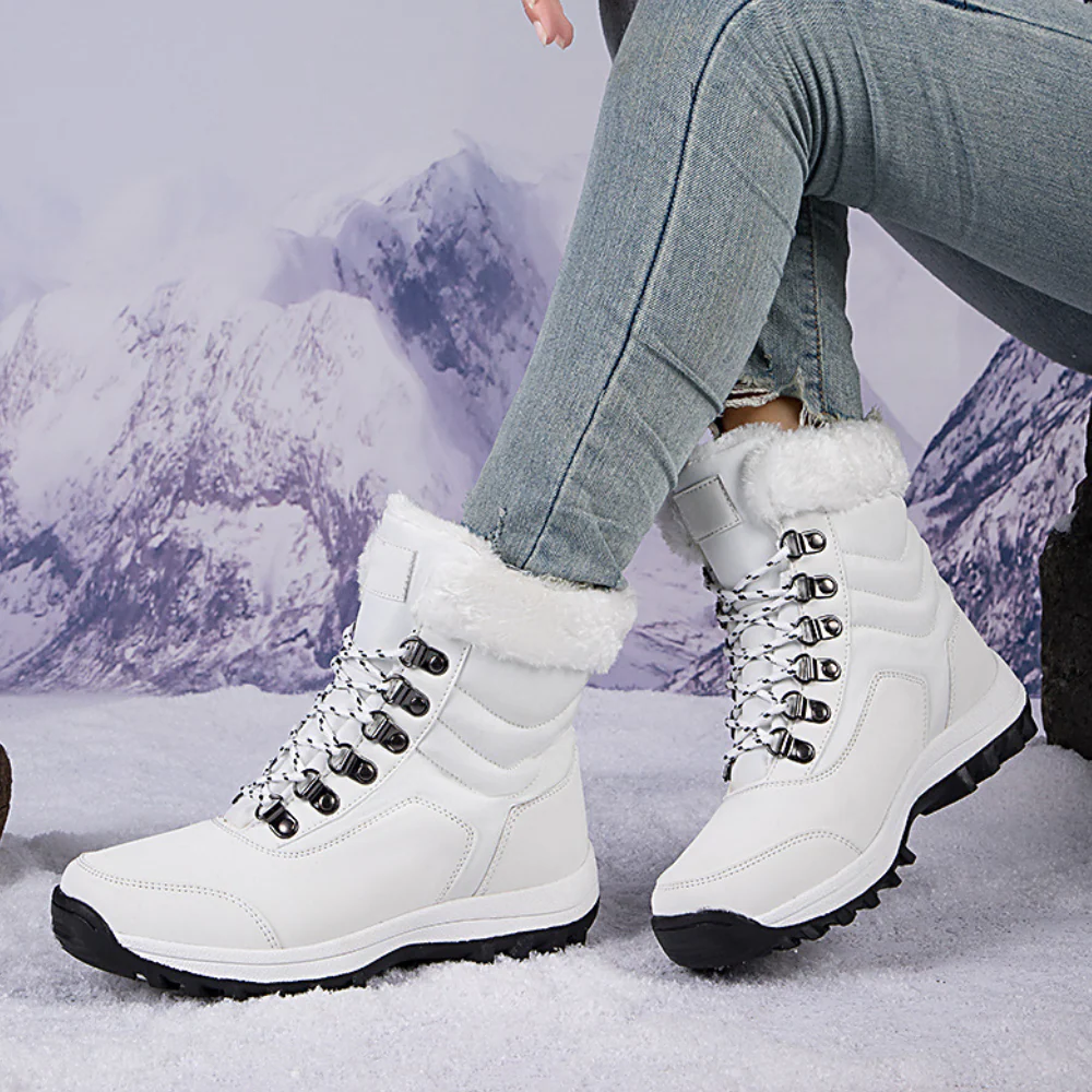 Women's boots – mid-height shaft – fleece-lined – water-repellent – lacing – grip sole