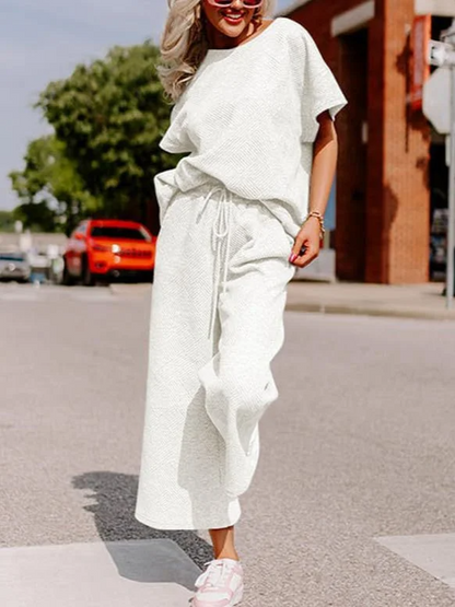 Women's Set – Relaxed Fit – Soft Knit – Short-Sleeved Top and Wide Pants