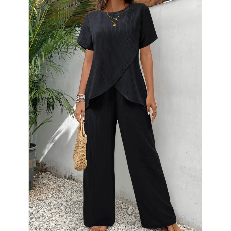 Women's Two-Piece Set – Relaxed Fit – Pleated Fabric – Wide Pants – Short Sleeve