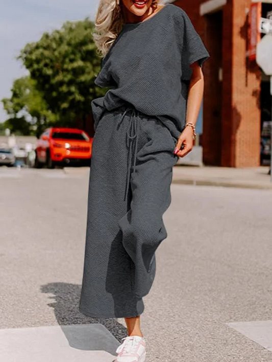 Women's Set – Relaxed Fit – Soft Knit – Short-Sleeved Top and Wide Pants