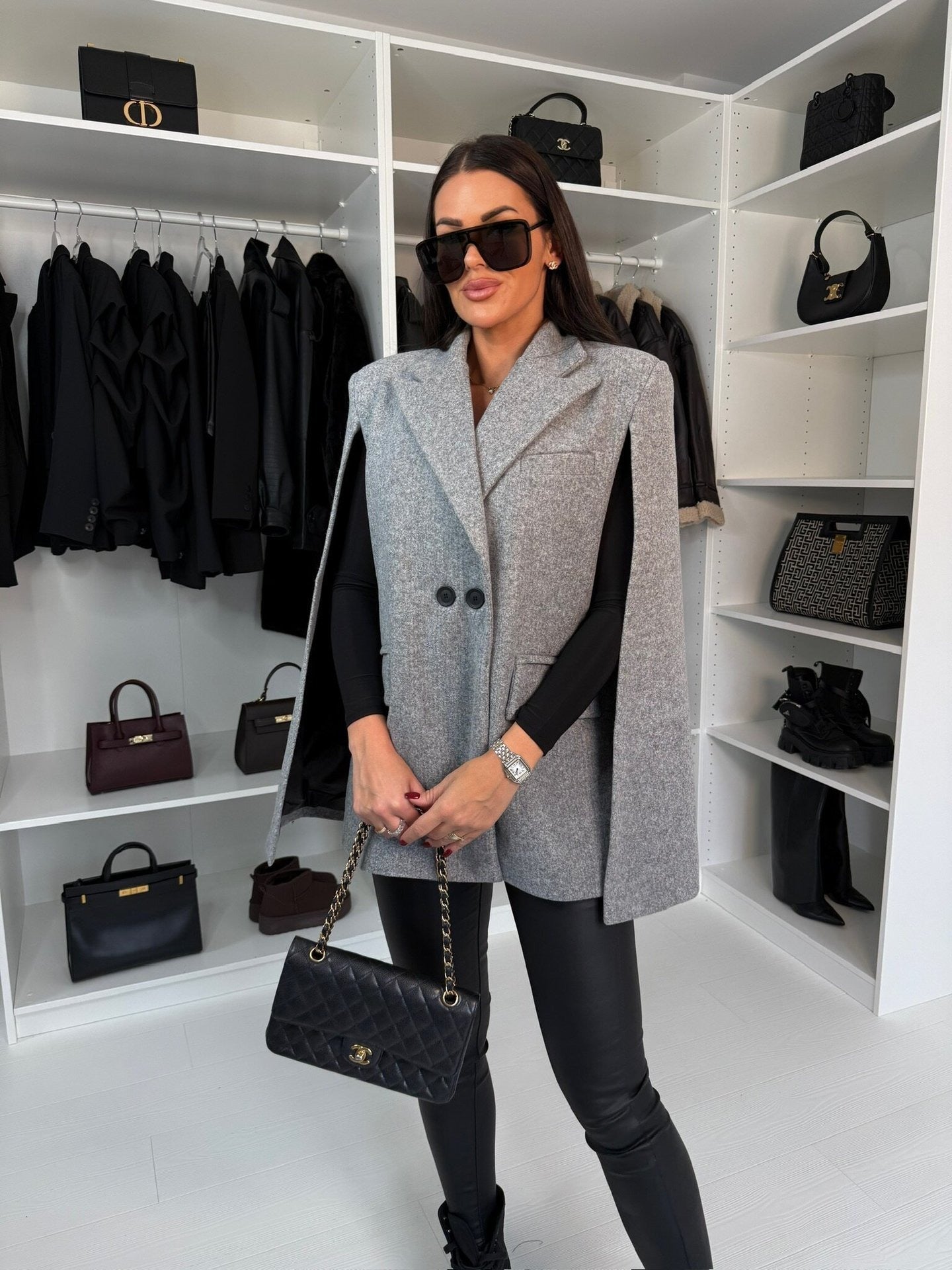 Women's Cape Coat – Wool – Loose Fit – Button Closure – Shoulder Structure – Hip Length