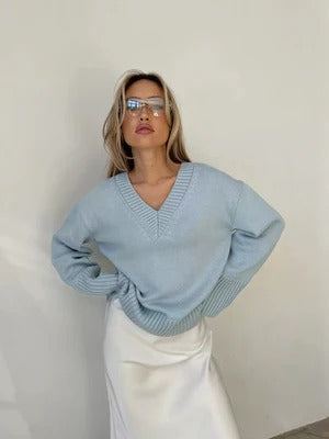 Women's Sweater with V-neck – Soft Knit – Relaxed Fit – Ribbed Details – Long Sleeves