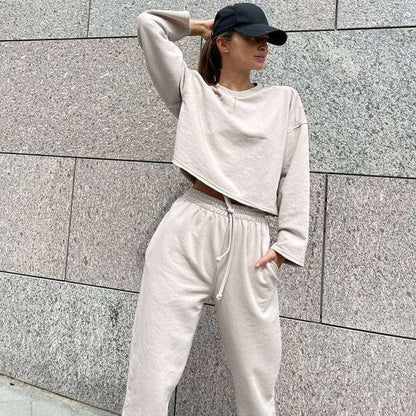Women's Training Set – Relaxed Fit – Long-Sleeved Top – Elastic Waist Pants