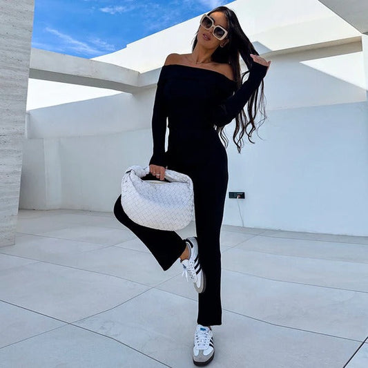 Women's jumpsuit – Slim fit – Off-shoulder – Flared legs – Full length – Comfortable