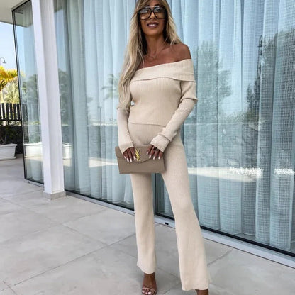 Women's jumpsuit – Slim fit – Off-shoulder – Flared legs – Full length – Comfortable
