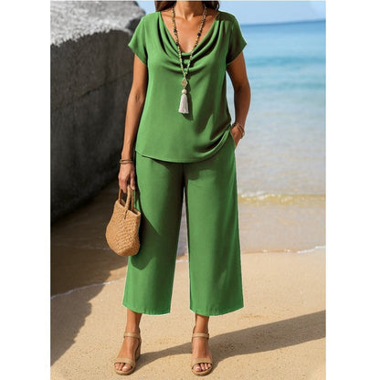 Women's Pants Set – Relaxed Fit – Draped Neckline – Short-Sleeved – Wide 9/10 Pants