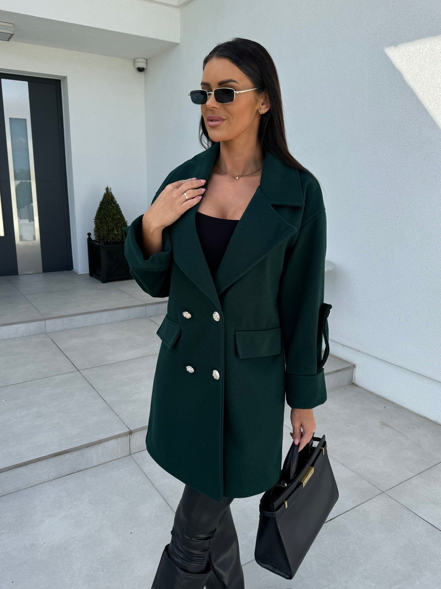 Women's Wool Coat – H-line Fit – Double-breasted – Blazer Collar – Knee-length Model