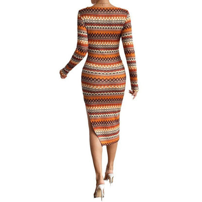 Dress woman – Midi – Tight fit – Scoop neck – Long sleeves – Geometric pattern – Asymmetric slit