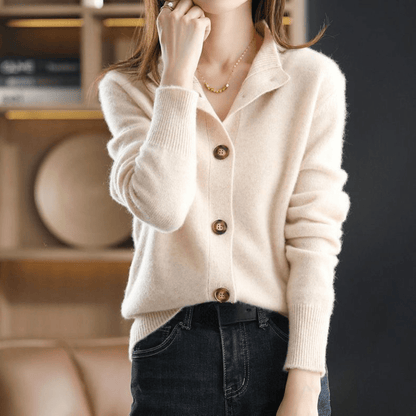Women's Cardigan - Soft Wool Blend - Loose Fit - Notch Collar - Button Closure