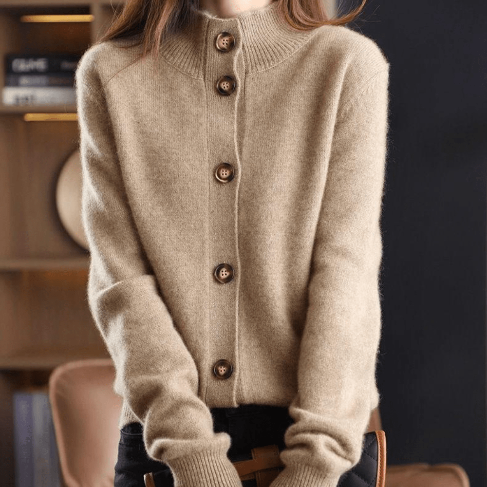Women's Cardigan - Soft Wool Blend - Loose Fit - Notch Collar - Button Closure