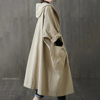 Dame Trenchcoat - Oversized Passform - Hette og Store Sidelommer - Knappelukking