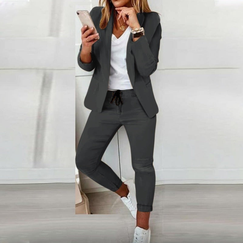 Dame Dresset - Elegant Blazer med Enkel Knepping - Joggebukse med Strikk i Midjen