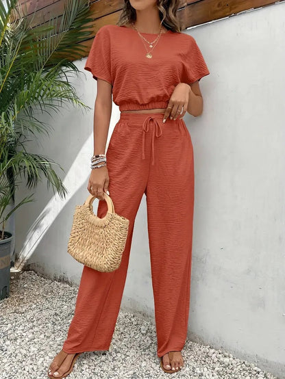 Women's Two-Piece Set – Relaxed Crop Top – Wide Pants – Breathable Natural Fibers