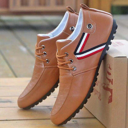 Men's Shoes - Breathable and Comfortable - Non-Slip Rubber Sole - Moccasin Toe - Lacing